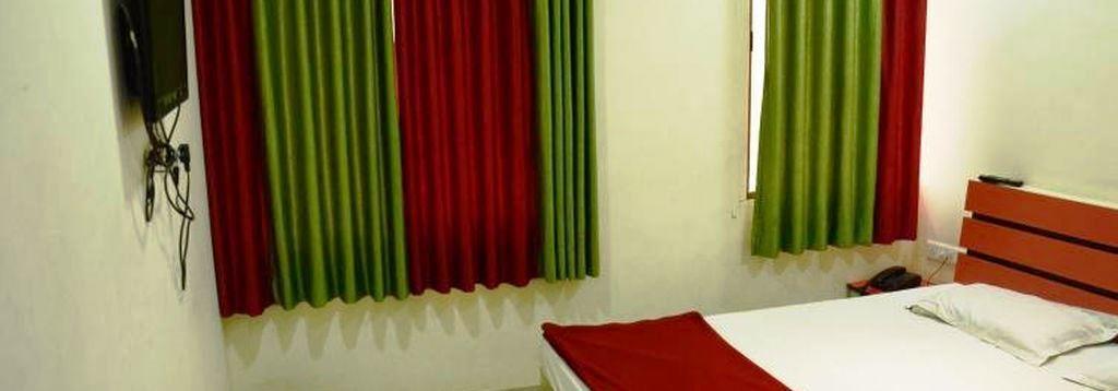 Hotel Royal Apple Ahmadabad Zewnętrze zdjęcie