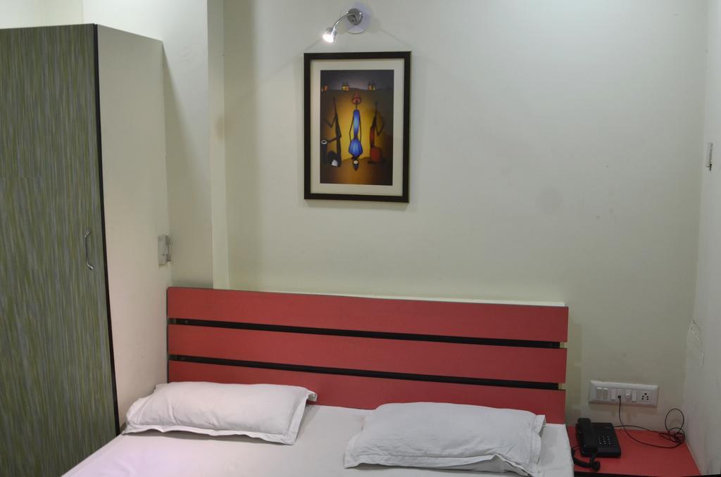 Hotel Royal Apple Ahmadabad Pokój zdjęcie